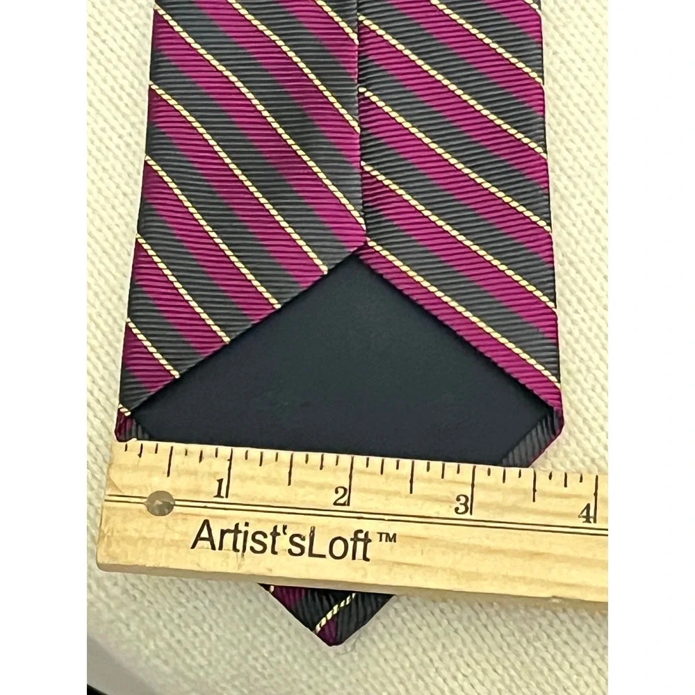 Brooks Brothers Makers All Silk Striped Tie Hand Made in USA Woven in‎ England